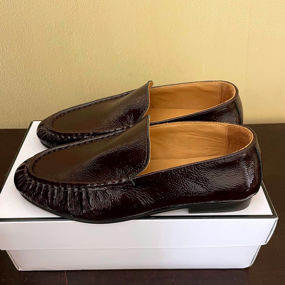 Banana Republic Womens Burgundy Patent Leather Loafers Made in Portugal Size 7